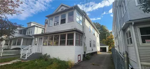 46 Henry St, Hartford, CT 06106