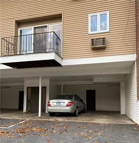 1660 Farmington Ave #1, Farmington, CT 06085