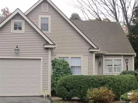 3 Cherry Blossom Ln, Niantic, CT 06357
