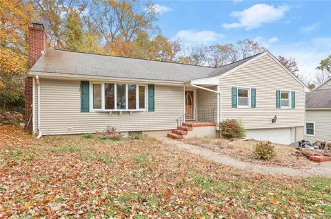 46 Marian Rd, Fairfield, CT 06825