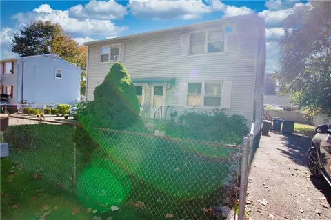 171 Sunshine Cir, Bridgeport, CT 06606