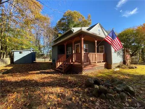 12 Buena Vista Dr, Unionville, CT 06085