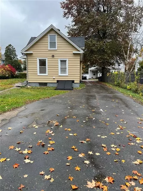 34 Windsor St, Enfield, CT 06082