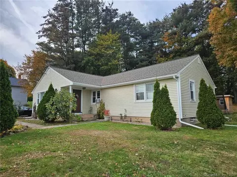 47 Brown St, Bloomfield, CT 06002