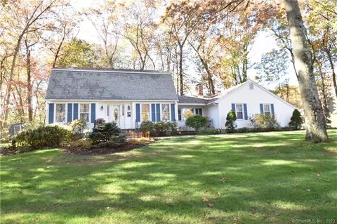 41 Pinnacle Dr, Vernon, CT 06066