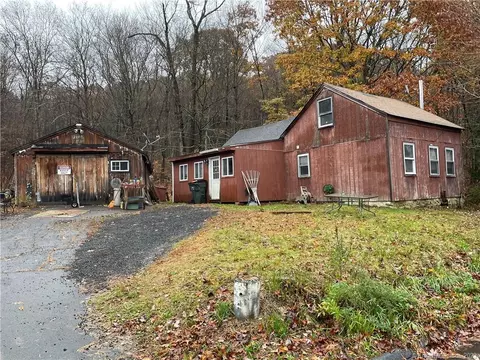 63 Todd Hollow Rd, Plymouth, CT 06782
