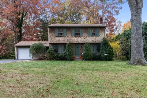 89 Chesterfield Rd, East Lyme, CT 06333