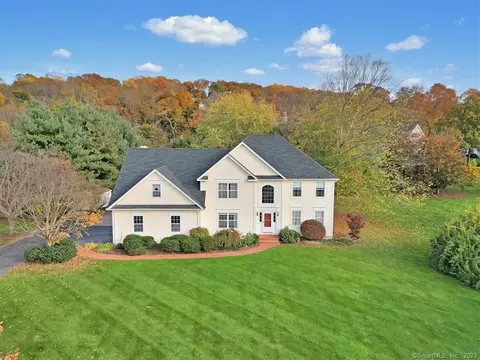 162 Lakewood Rd, Glastonbury, CT 06073