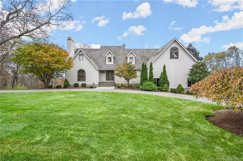 5 Round Hill Ln, Bridgewater, CT 06752