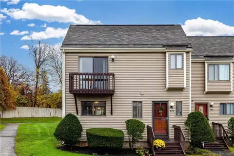 560 Yale Ave #225, Meriden, CT 06450