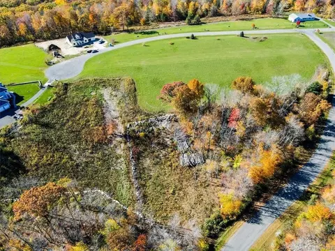 27 Meadow Crest North, Goshen, CT 06756