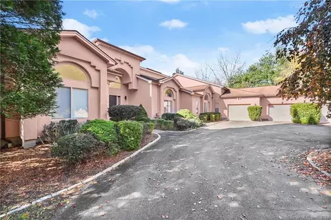 6 Halpine Rd, New Milford, CT 06776