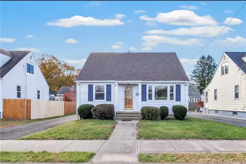 126 Ohio Ave, Bridgeport, CT 06610