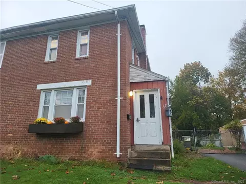 37 John St, Southington, CT 06489