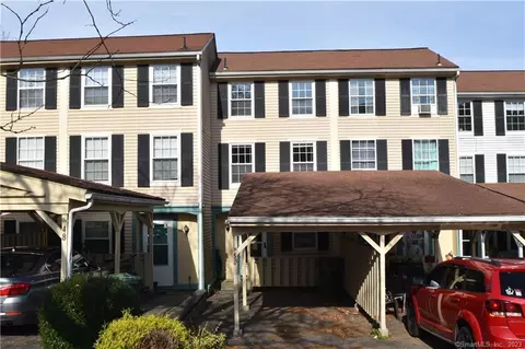 50 Rising Trail Dr #50, Middletown, CT 06457