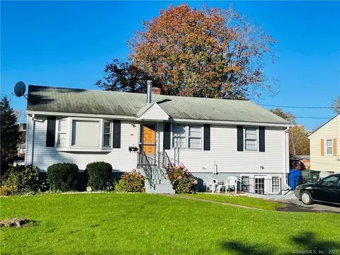 73 Florence St, Newington, CT 06111