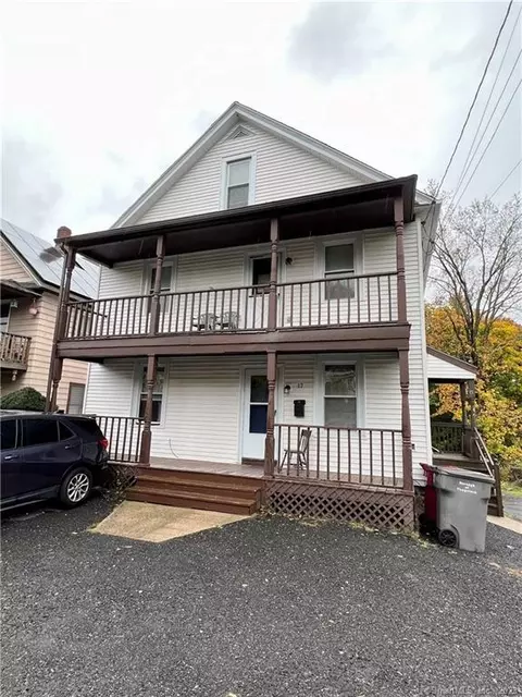 15-17 Baldwin St, Naugatuck, CT 06770