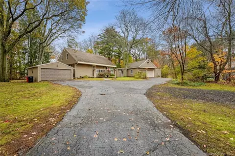 90 Greenbriar Rd, Meriden, CT 06450