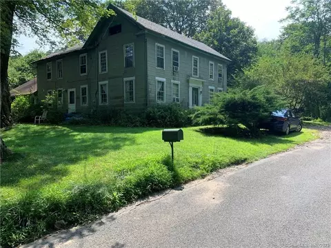 35 Hazel Plain Rd, Woodbury, CT 06798