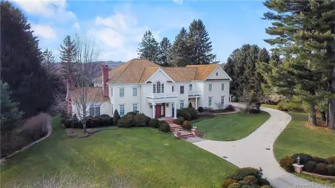 28 Riding Club Rd, Wilton, CT 06897