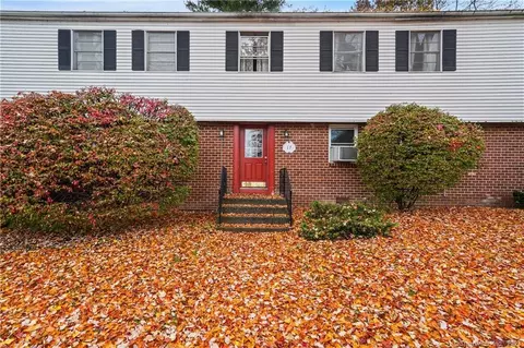 17 Fairview Dr #2, Danbury, CT 06810