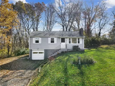 10 Carolyn Dr, Hebron, CT 06248
