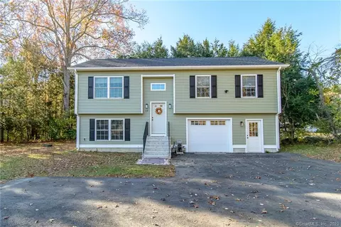 49 Proulx St, Brooklyn, CT 06234