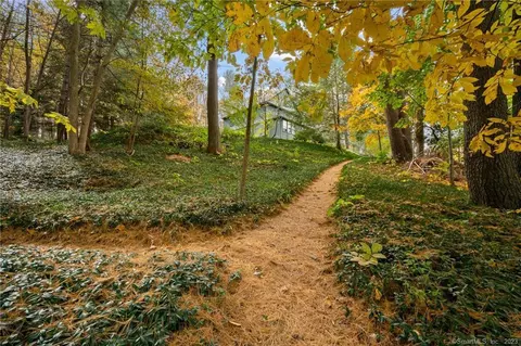 81 Spring St, Chester, CT 06412