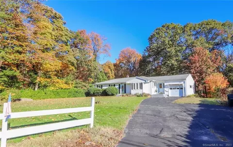 16 Laurel Ln, Prospect, CT 06712