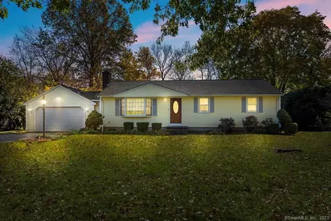14 Fairway Rd, Southington, CT 06489