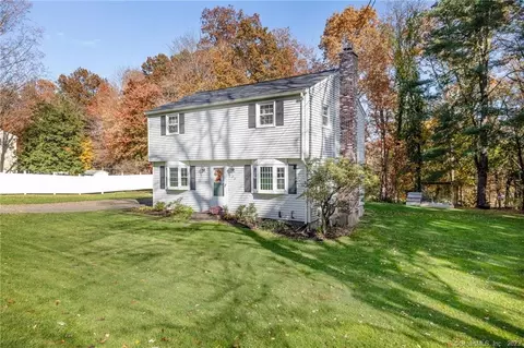 23 Overhill Rd, Ellington, CT 06029