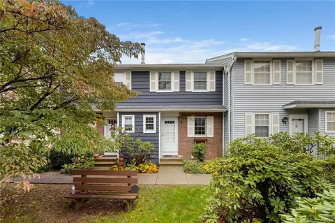 115 E Gate Ln #115, Hamden, CT 06514