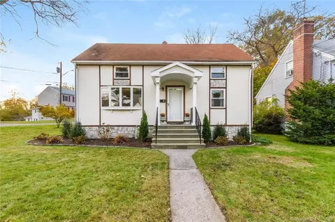 20 Rockmere Rd, Norwalk, CT 06851