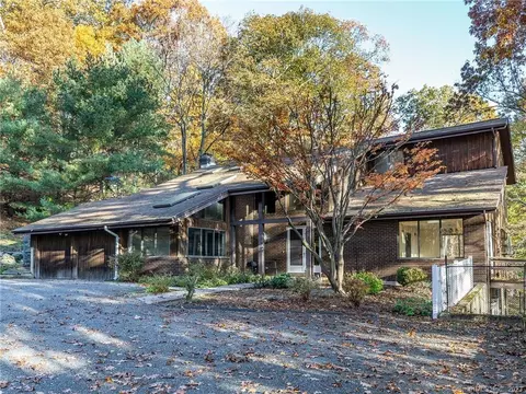 25 Walters Way, New Milford, CT 06776