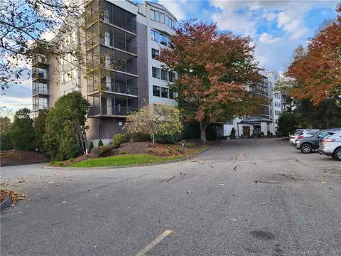 33 Mill St #4G, Wethersfield, CT 06109