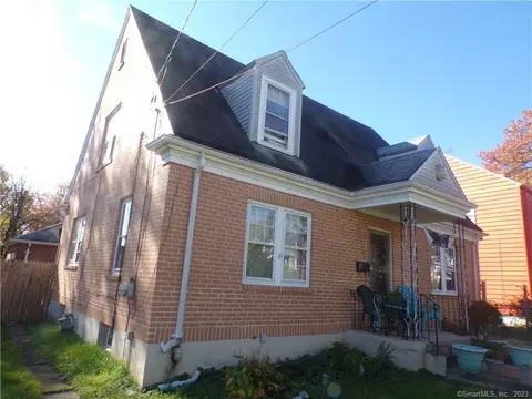 39 Rosemont St, Hartford, CT 06120