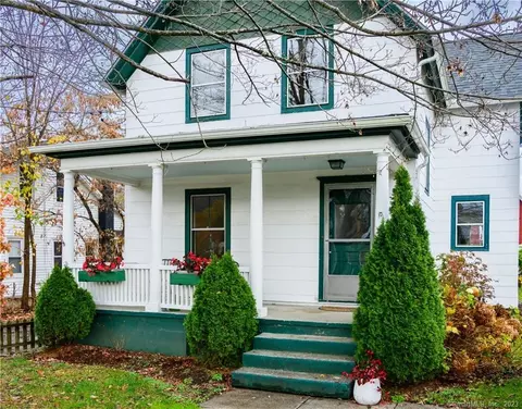 27 Maple St, Kent, CT 06757