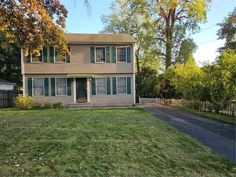 18 Fairlawn St, Bristol, CT 06010