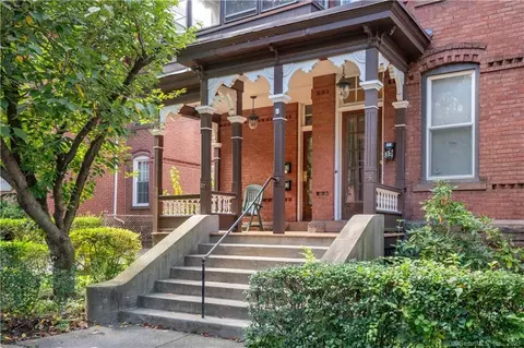 35 Hungerford St, Hartford, CT 06106