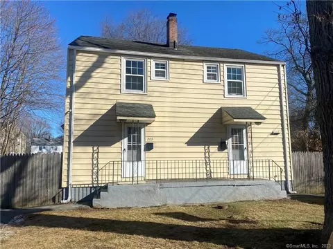 203-205 Priscilla St, Bridgeport, CT 06610