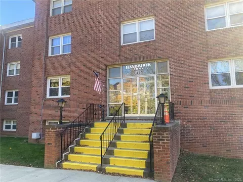41 Jones Hill Rd #103, West Haven, CT 06516