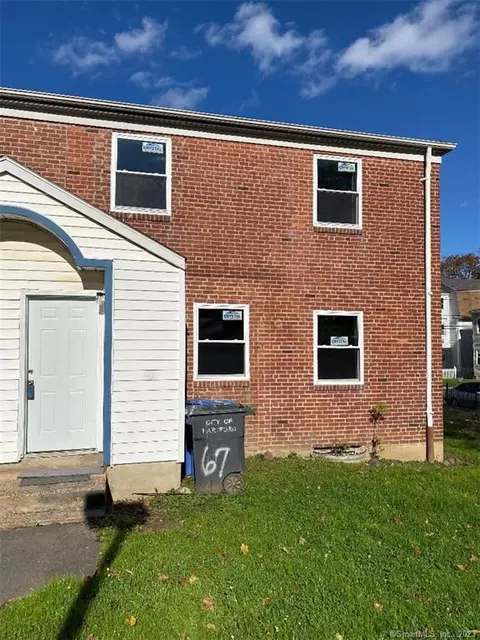 61 Enfield St #A-33, Hartford, CT 06112