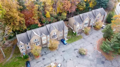 399 Adams St #6, Manchester, CT 06042