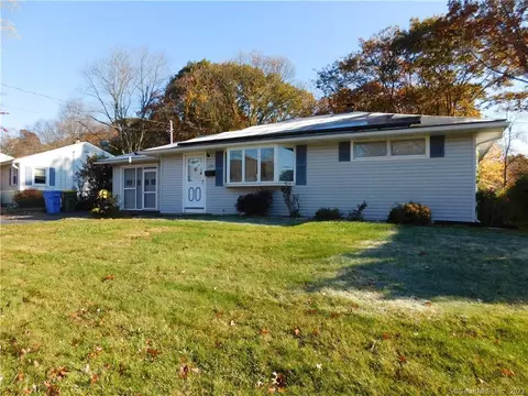 170 Beth Ln, Waterbury, CT 06705