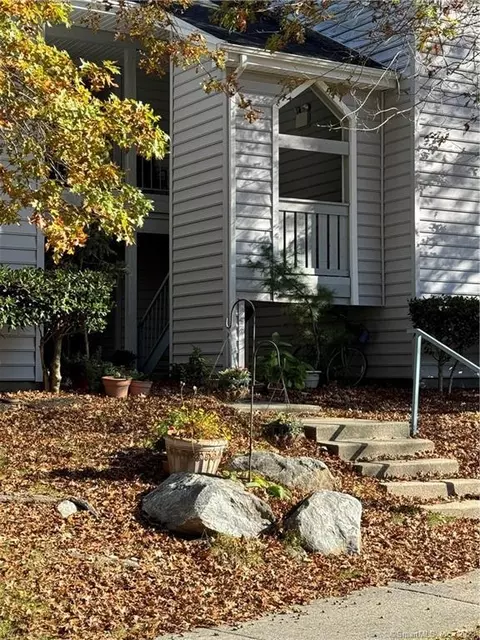 110 Leafwood Ln #193, Groton, CT 06340