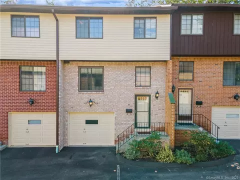 237 Strawberry Hill Ave #33, Stamford, CT 06902