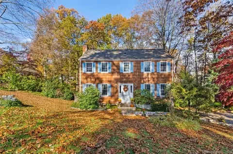 27 Glen Ave, Norwalk, CT 06850