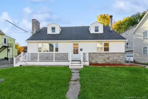 10 James St, Danbury, CT 06810