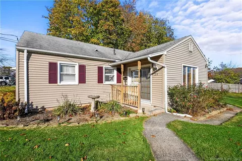 24 Homesdale Ave, Southington, CT 06489