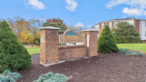 14 Heather Rdg #14, Shelton, CT 06484